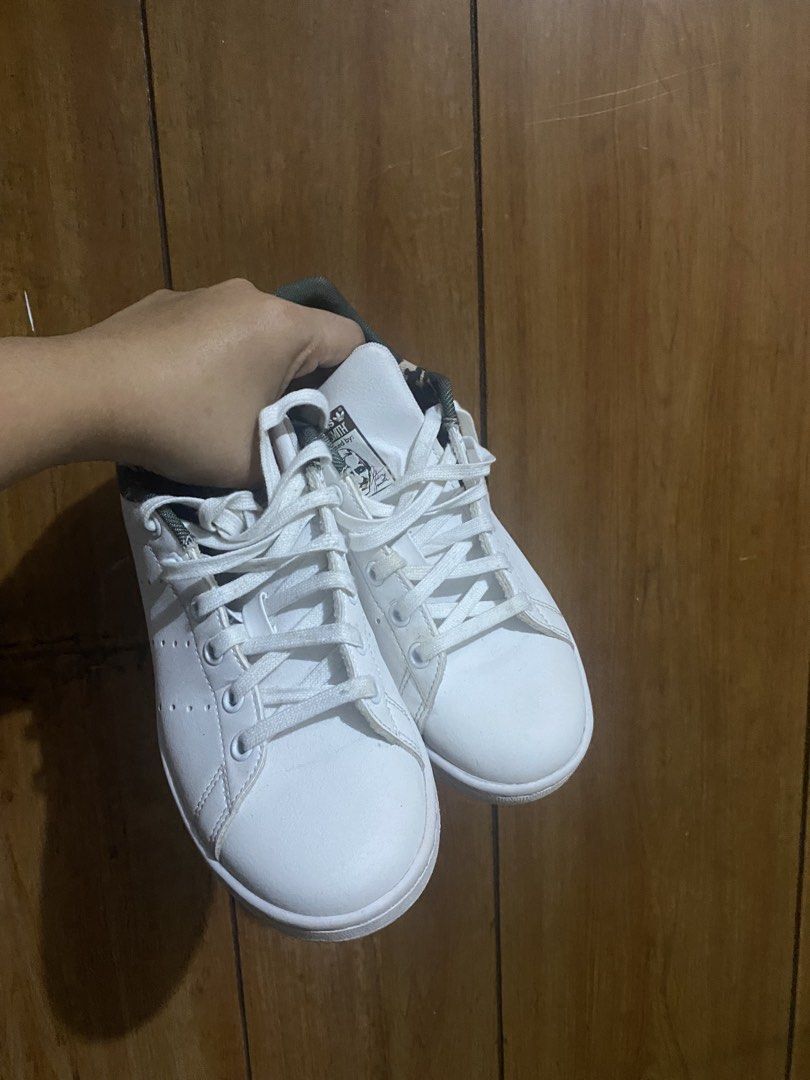 Original Adidas Stan Smith White Kamo (Category: Dress Shoes) located in Manila. Submitted by mamamia.phoenix (Listing ID 1469388460, Image 3). Description: Alagang alaga ko po ito selling for upgrade.