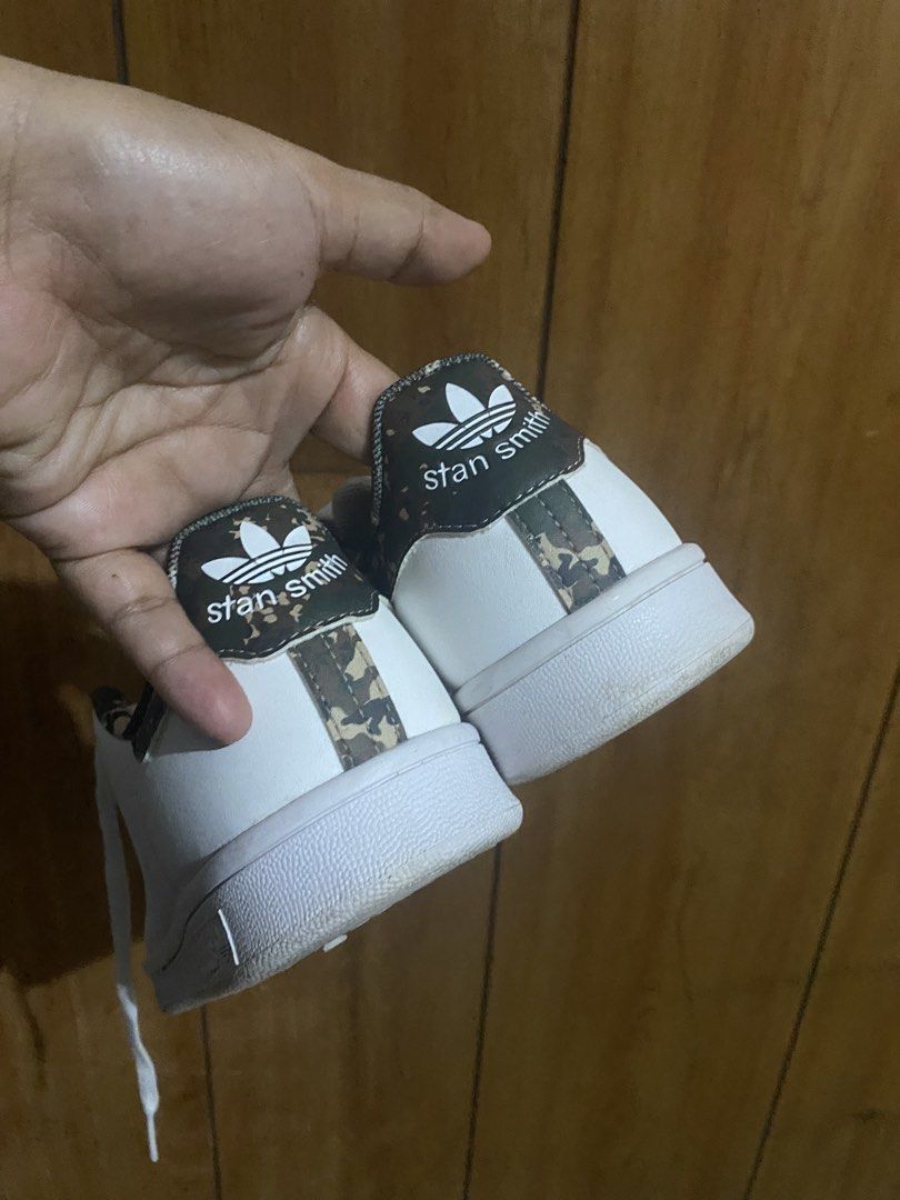 Original Adidas Stan Smith White Kamo (Category: Dress Shoes) located in Manila. Submitted by mamamia.phoenix (Listing ID 1469388460, Image 2). Description: Alagang alaga ko po ito selling for upgrade.