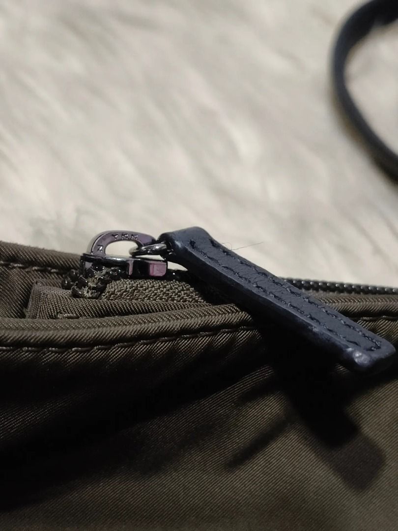 Original AGNES B (Category: Shoulder Bags) located in Cabuyao City. Submitted by your____lux____shop (Listing ID 1469179779, Image 3). Description: Sale❗️Sale❗️Sale❗️ ₱2,280 Original Agnes B Almost new condition Large-XL Nylon /genuine leather trim 📌First to pay!.