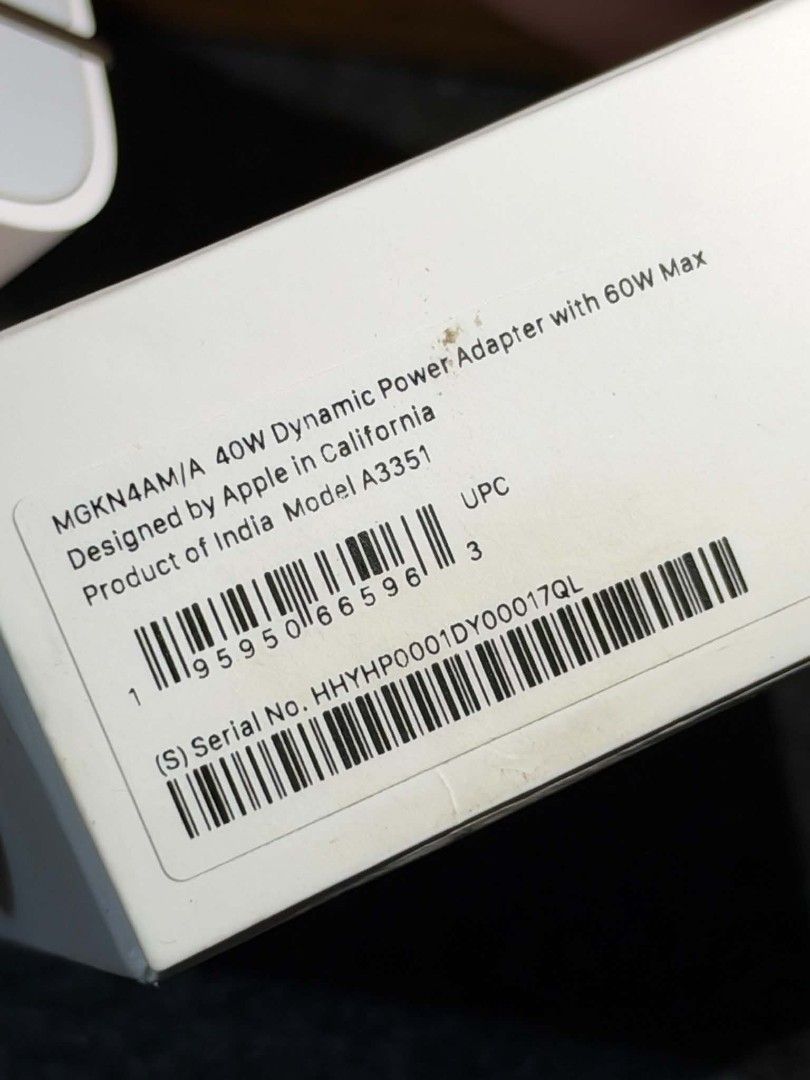 Original Apple 40W Dynamic Adapter (Category: Chargers & Cables) located in Taytay. Submitted by techie01 (Listing ID 1469307390, Image 2). Description: ORIGINAL PO May maliit na scratch but doesnt affect the performance. Bawal sa maselan po Fixed Price Pick up only. Kayo mag pick up or pa lalamove po. Loc: Taytay Rizal.