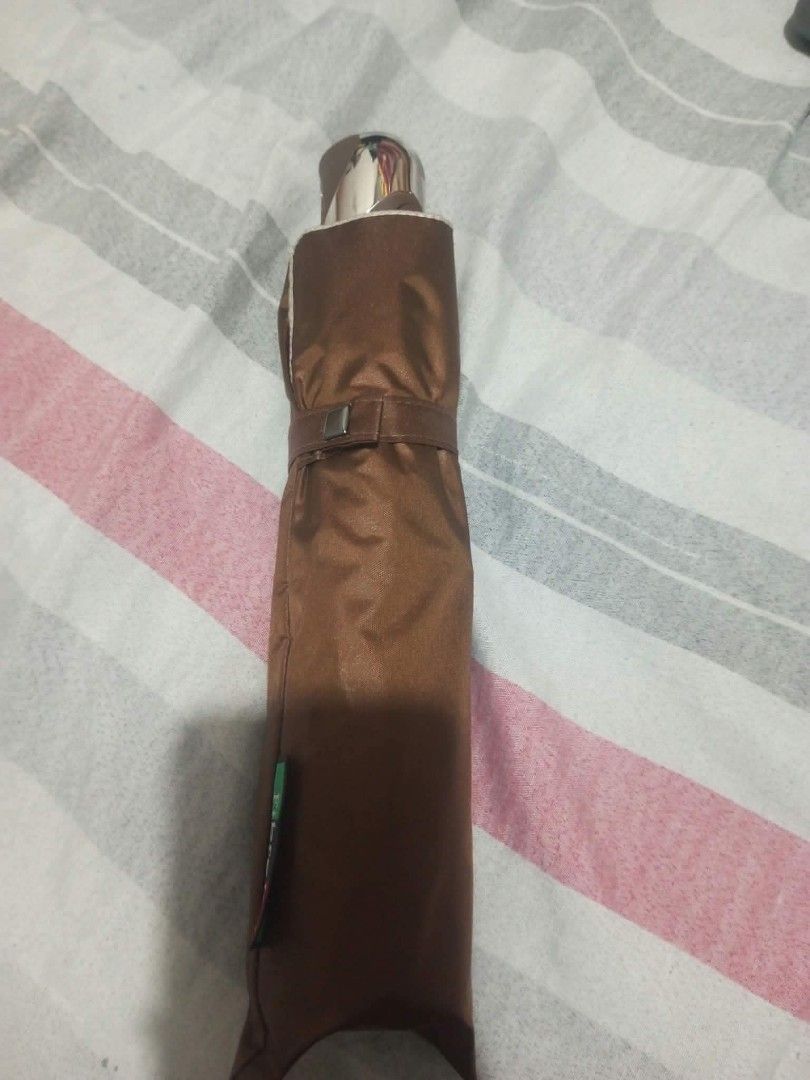 Original fibrella automatic (Category: Umbrellas) located in San Juan City. Submitted by mnj29 (Listing ID 1469392897, Image 3). Description: original brandnew with tag automatic.