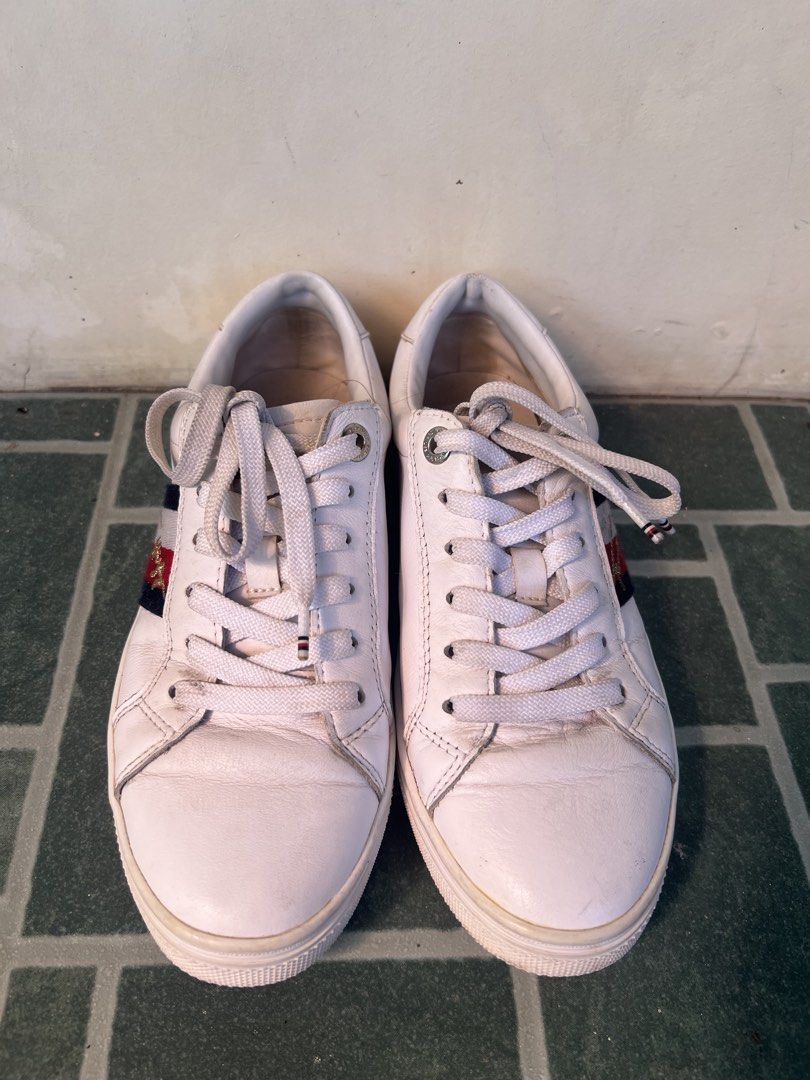 Original Tommy Hilfiger sneakers (Category: Sneakers) located in General Tinio. Submitted by leerinche (Listing ID 1469171194, Image 1). Description: 💯 Guaranteed Authentic Used but not abused Nastocked lang sa closet US Size: 6 1/2 Location:Nueva Ecija .
