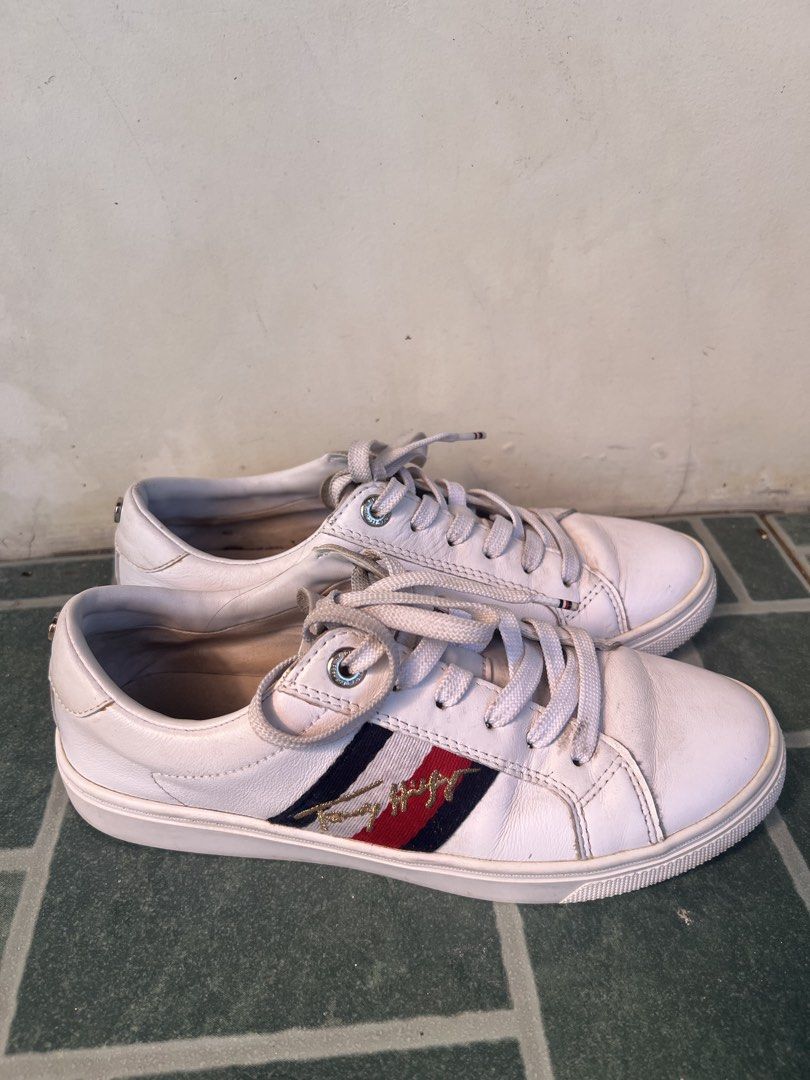 Original Tommy Hilfiger sneakers (Category: Sneakers) located in General Tinio. Submitted by leerinche (Listing ID 1469171194, Image 2). Description: 💯 Guaranteed Authentic Used but not abused Nastocked lang sa closet US Size: 6 1/2 Location:Nueva Ecija .
