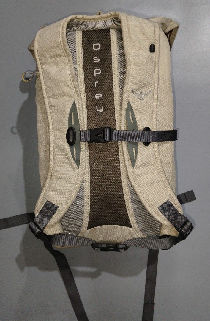 OSPREY HIKING BACKPACK (Category: Backpacks) located in Bacolod City. Submitted by hyoohxzx (Listing ID 1469169549, Image 2). Description: OSPREY HIKING BACKPACK 23L EXCELLENT CONDITION.