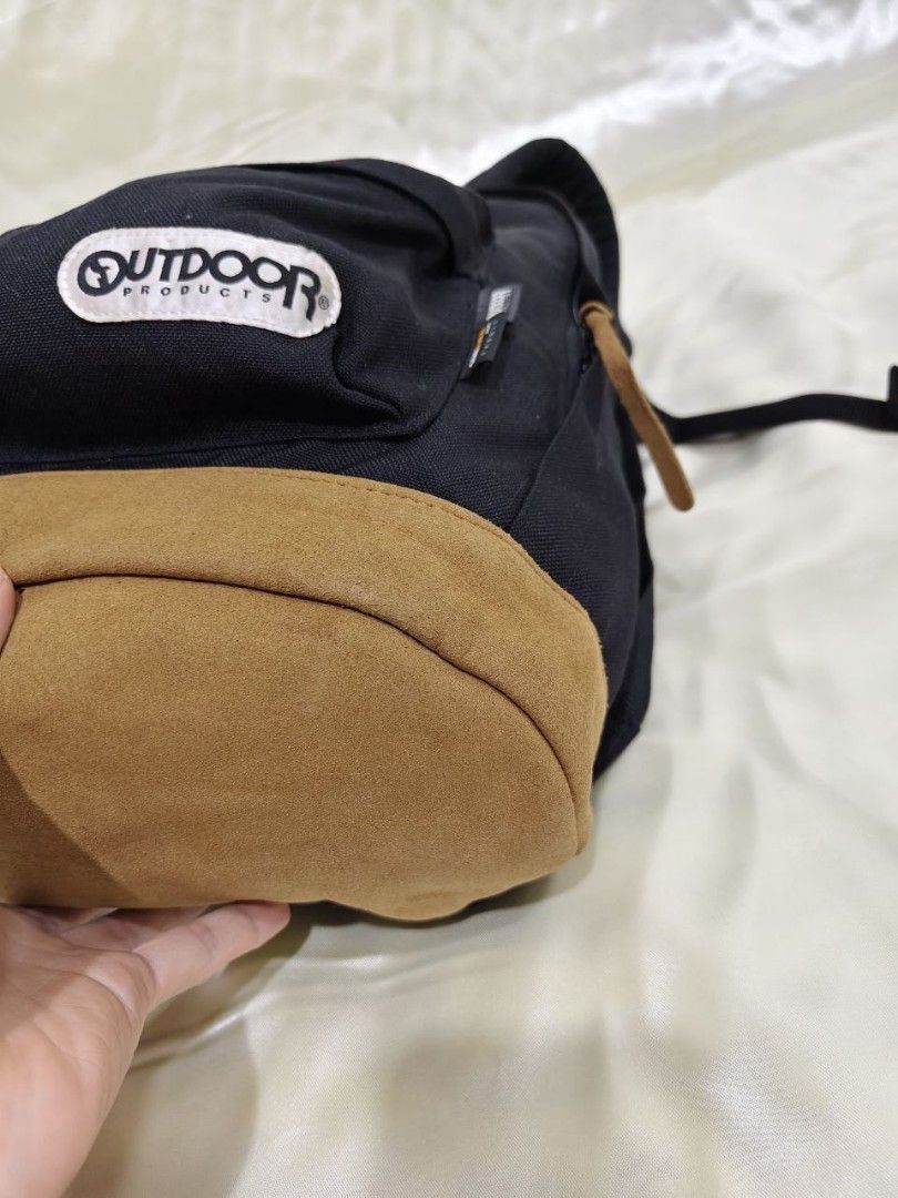 OUTDOOR BAGPACK 11/16" (Category: Backpacks) located in Gamu. Submitted by 2022bagsbunny (Listing ID 1469197586, Image 2). Description: .