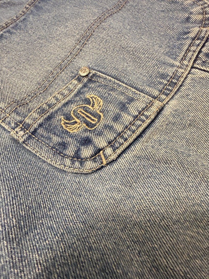 outkast vintage carpenter jorts (Category: Shorts) located in Caloocan City. Submitted by wadevalerio (Listing ID 1469245971, Image 2). Description: .