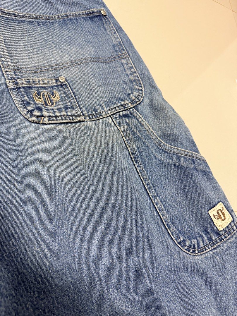 outkast vintage carpenter jorts (Category: Shorts) located in Caloocan City. Submitted by wadevalerio (Listing ID 1469245971, Image 3). Description: .