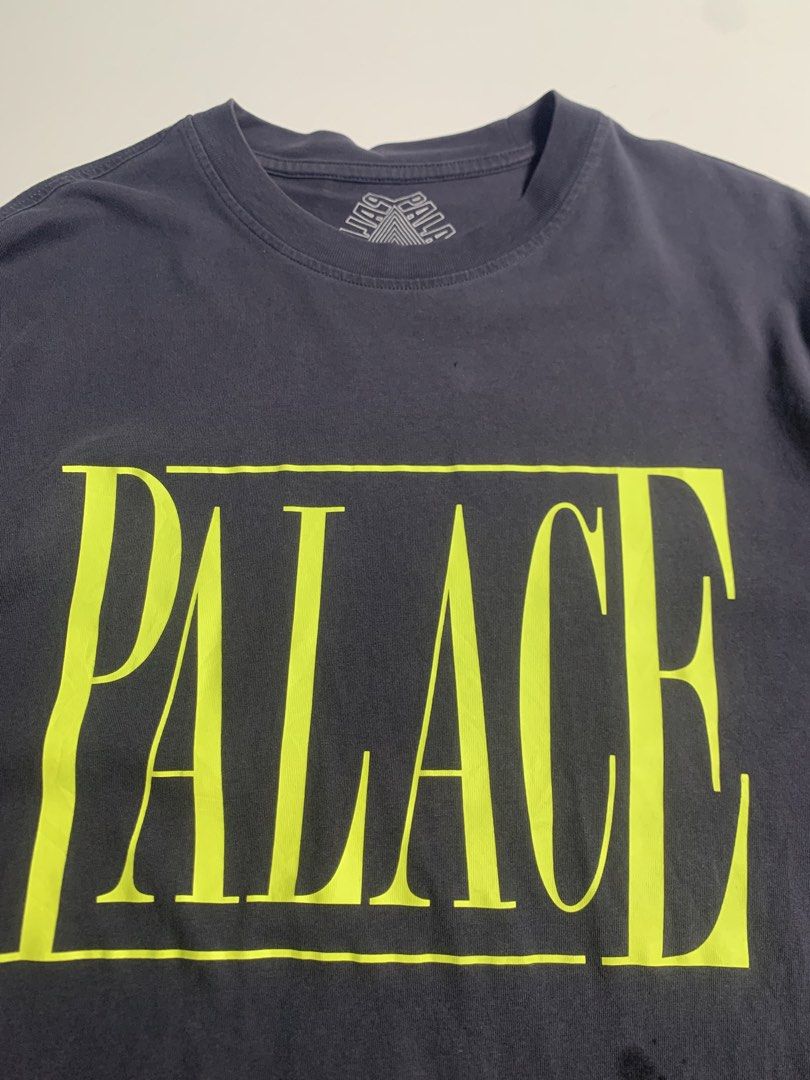 PALACE PE T SHIRT (Category: Formal Shirts) located in Dinalupihan. Submitted by bigboythrift7 (Listing ID 1469312063, Image 2). Description: PALACE PE TSHIRT SIZE : MEDIUM DIMES : 22x29 ISSUE: loose stitch GOOD CONDITION ₱780+SHIPPING LOCATION DINALUPIHAN BATAAN.