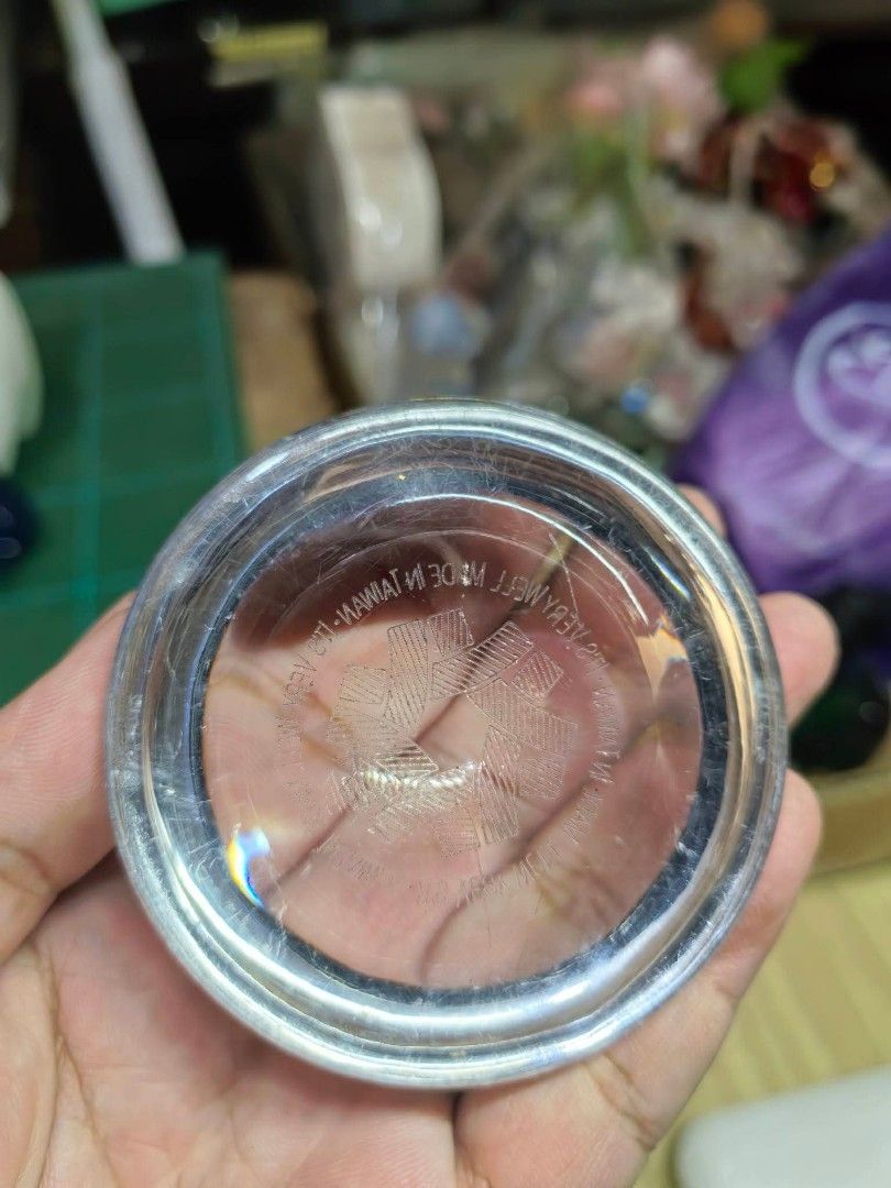 Paperweight (Category: Craft Supplies & Tools) located in Cebu City. Submitted by dudes_villanueva (Listing ID 1469271913, Image 3). Description: Paper Weight Material: Glass Excellent condition - as is where is.