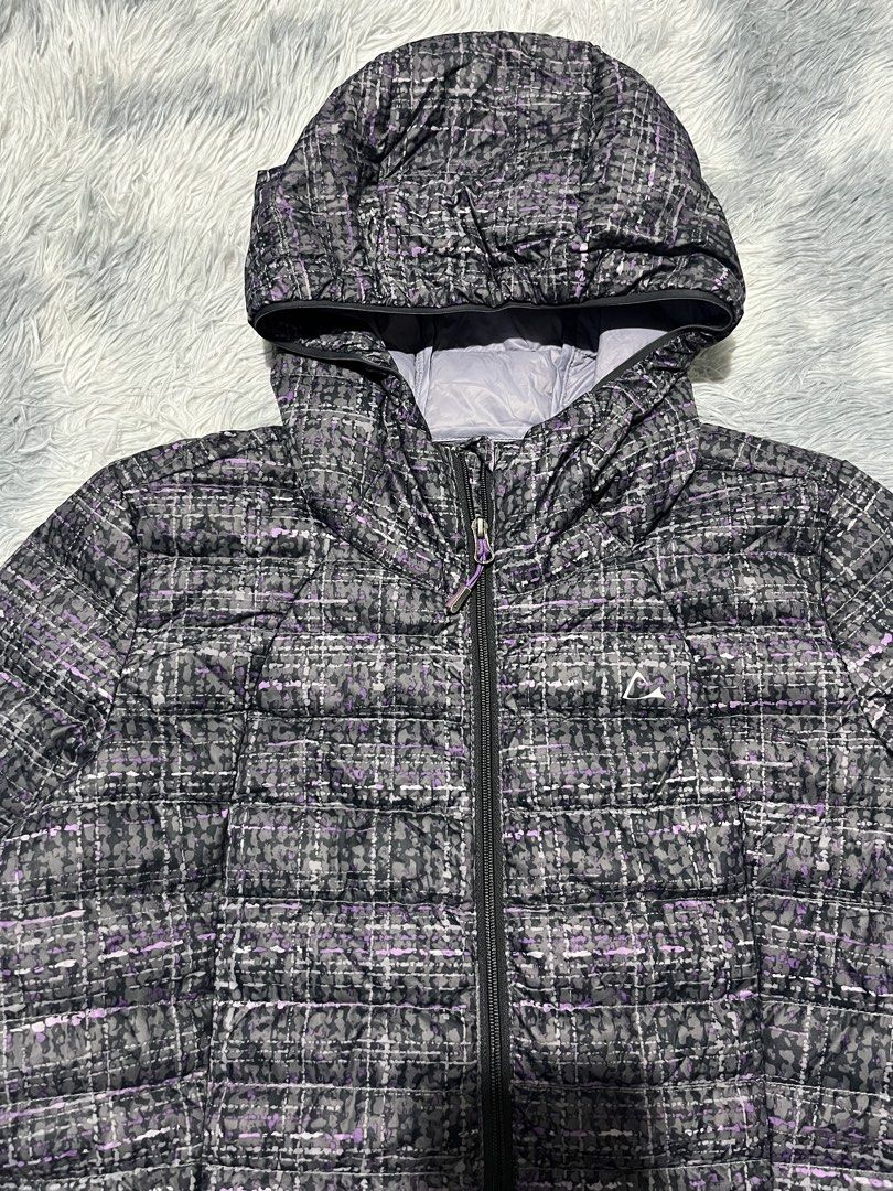 Paradox Duck Down Puffer Jacket (Category: Coats, Jackets and Outerwear) located in Sasmuan (Sexmoan). Submitted by winterclothes.ph (Listing ID 1469189123, Image 2). Description: Paradox Duck Down Puffer Jacket Packable S on tag Women’s Width 19 Length 26 Excellent Condition .