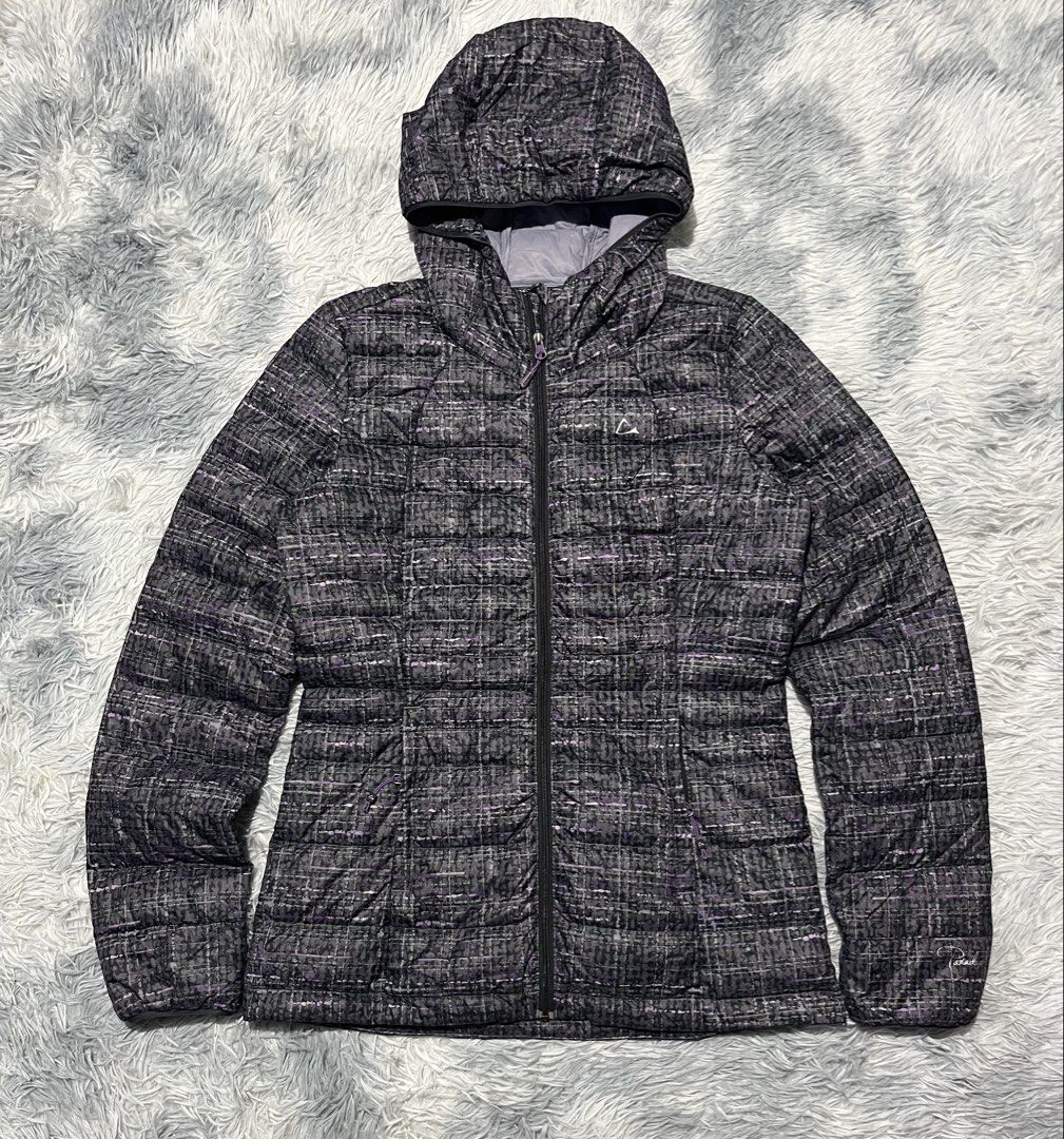 Paradox Duck Down Puffer Jacket (Category: Coats, Jackets and Outerwear) located in Sasmuan (Sexmoan). Submitted by winterclothes.ph (Listing ID 1469189123, Image 1). Description: Paradox Duck Down Puffer Jacket Packable S on tag Women’s Width 19 Length 26 Excellent Condition .