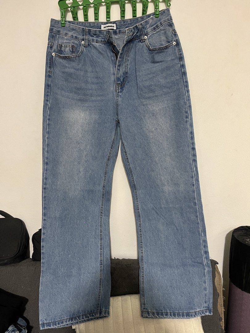 Paradoxical Light Wash Denim Jeans (Category: Jeans) located in Manila. Submitted by mazerunnr (Listing ID 1469305266, Image 1). Description: - Brand: Paradoxical - Wash: Light wash denim - Fit: High waist, straight leg - Details: Front button and zip closure, belt loops, classic five-pocket style, brown leather-look back patch - Condition: Clean, tags removed (never worn) - Style: Versatile for everyday casual outfits I only used it twice Size i