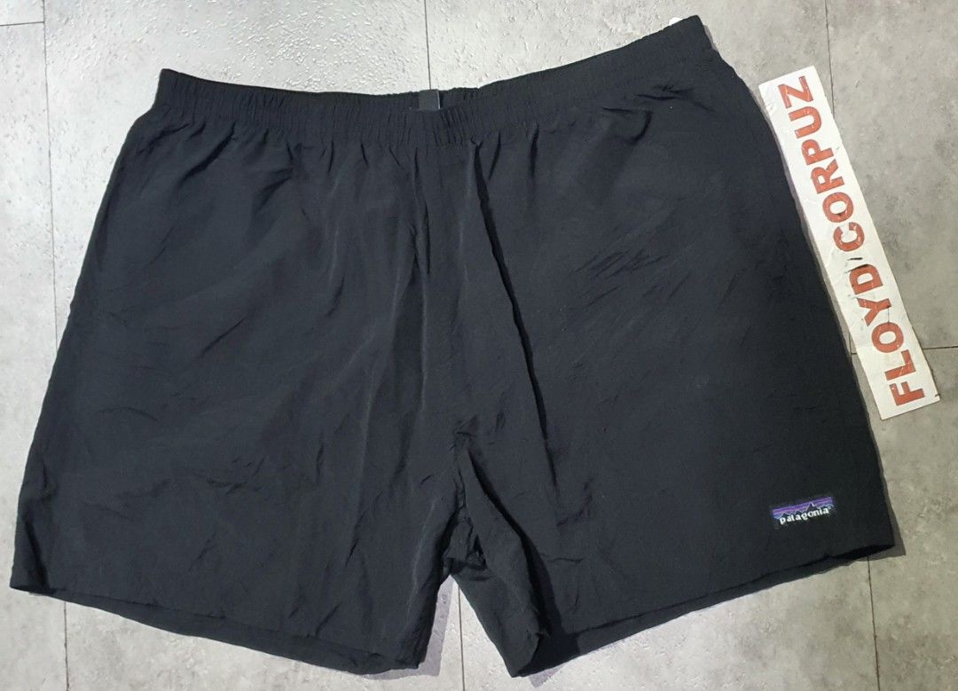 Patagonia Black baggies Shorts (Category: Swim Trunks & Board Shorts) located in Laoag. Submitted by floydg_corpuz22 (Listing ID 1469225403, Image 1). Description: Authentic black Patagonia shorts with a mesh lining, elastic drawstring waist, and snap-button back pocket. Lightweight and versatile for swimming or casual outdoor wear. Patagonia baggies Xl 34 to 38 x 16.5 Excellent 480+sf.