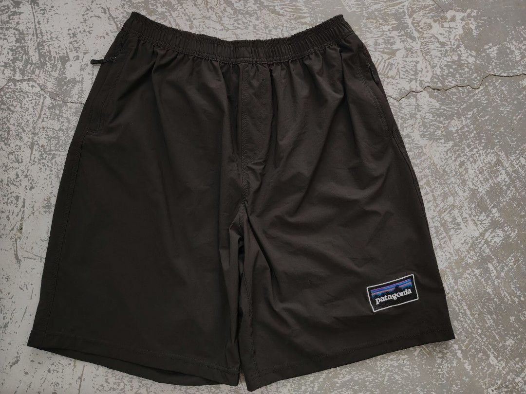 Patagonia woven short (Category: Shorts) located in Cabadbaran. Submitted by jem1124 (Listing ID 1469213822, Image 1). Description: 33-36 waistline 22 length excellent condition No issue.