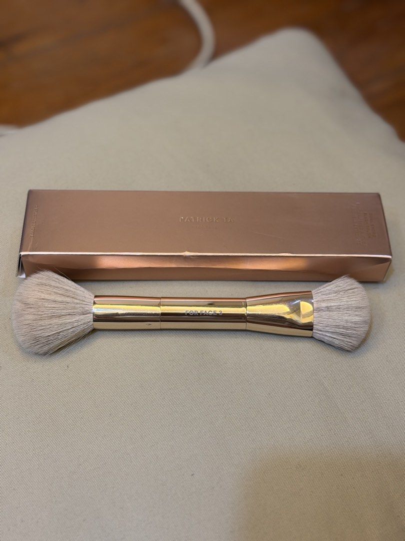 Patrick Ta Major Sculpt Dual-Ended Blush Brush (Category: Makeup) located in Manila. Submitted by sonnyangie (Listing ID 1469212000, Image 1). Description: 💯 original mint condition extra, never been used Loc: Taguig ❌ no to bogus buyer - Brand: Patrick Ta - Item: Dual-ended face brush with rose gold hardware - Bristles: Ultra-soft synthetic fibers on both sides - Best for: Applying cream and powder blush seamlessly - Condition: Brand new, unuse