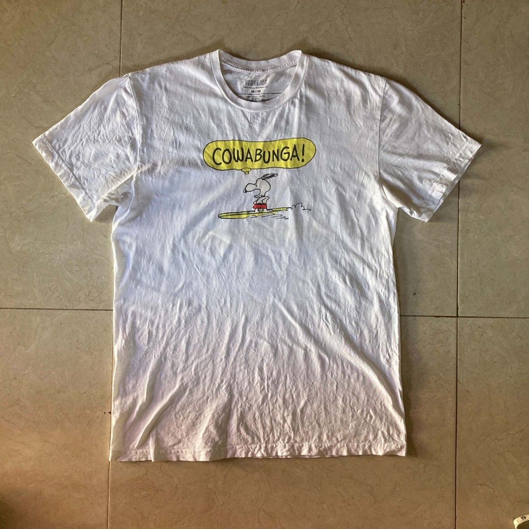 Peanuts opt (Category: Activewear) located in Bulacan. Submitted by ajinn_ (Listing ID 1469360751, Image 1). Description: size M issue minimal hairlines.