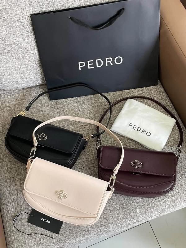 Pedro bag (Category: Shoulder Bags) located in Manila. Submitted by avery.thing (Listing ID 1469231882, Image 1). Description: .