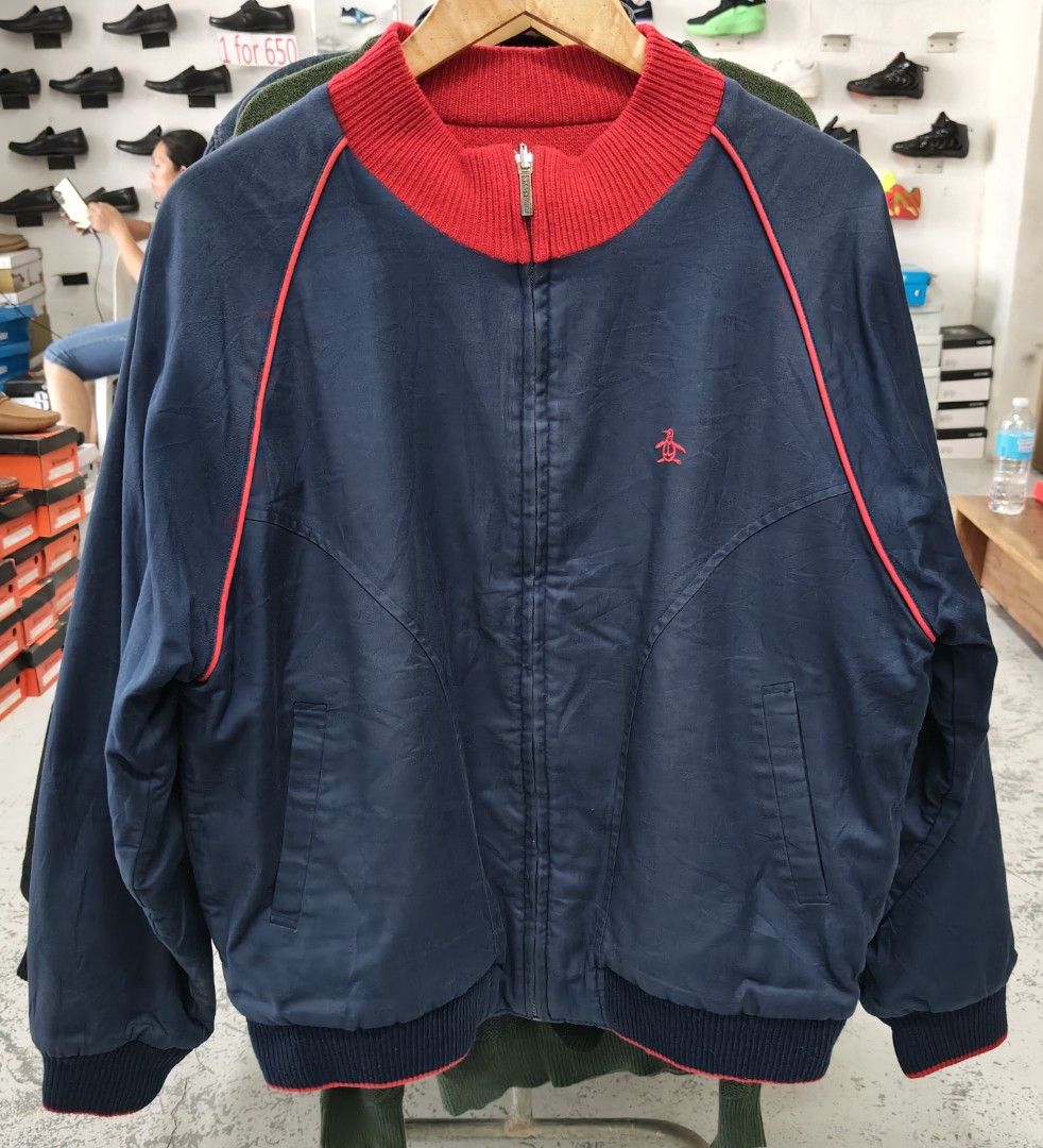 Penguin Munsingwear Grandslam Reversible Bomber jacket (Category: Coats, Jackets and Outerwear) located in Cabadbaran. Submitted by jem1124 (Listing ID 1469226062, Image 2). Description: 23.5x27 excellent condition knitted on the red side woven on the navy blue side No issue.