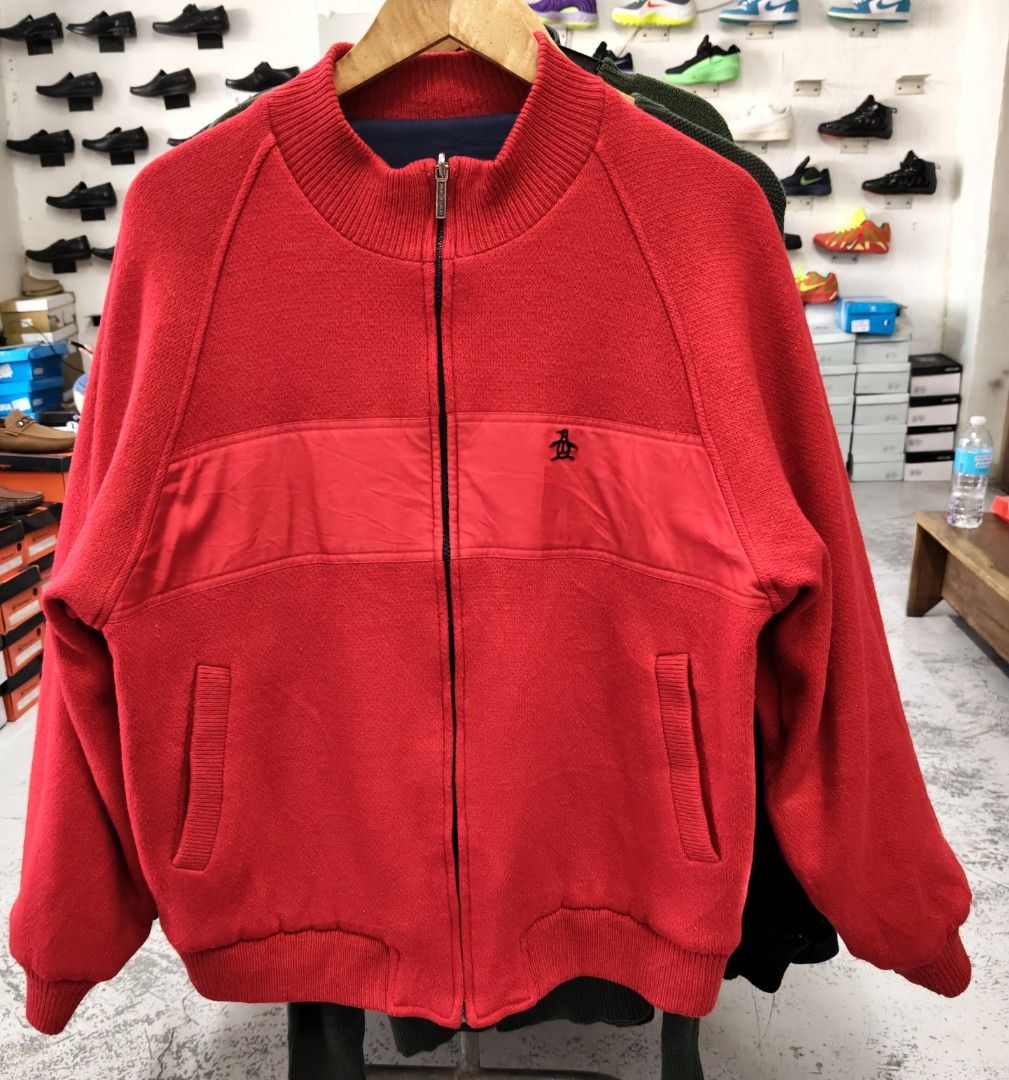 Penguin Munsingwear Grandslam Reversible Bomber jacket (Category: Coats, Jackets and Outerwear) located in Cabadbaran. Submitted by jem1124 (Listing ID 1469226062, Image 1). Description: 23.5x27 excellent condition knitted on the red side woven on the navy blue side No issue.