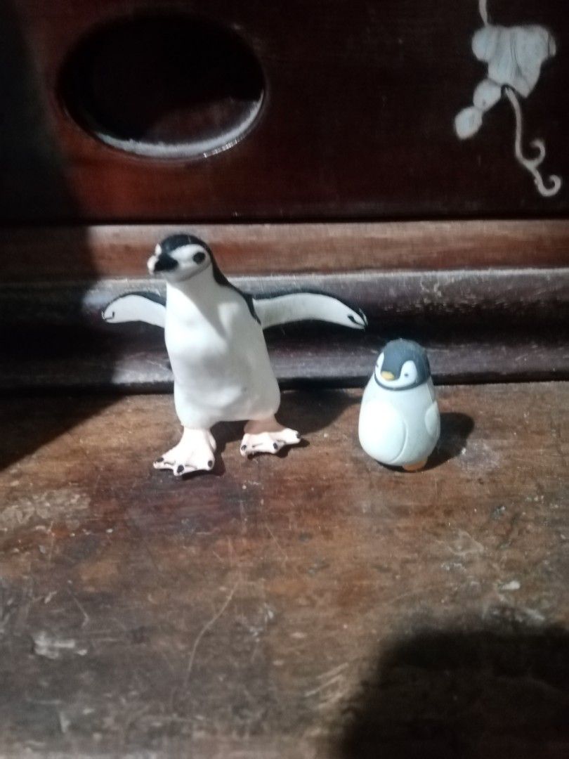 Penguin set (Category: Kids Toys) located in Caloocan City. Submitted by 4kidsstore (Listing ID 1469378506, Image 1). Description: .