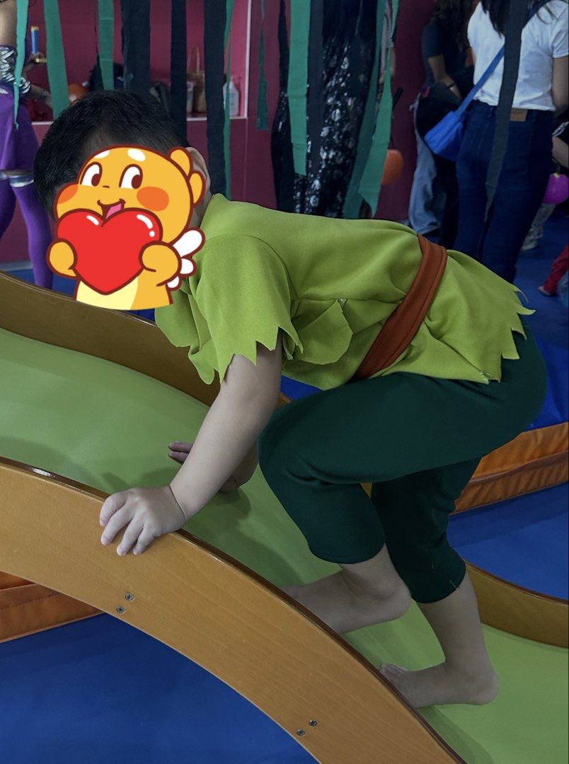 Peter Pan Costume (Category: Babies & Kids Fashion) located in Cavite. Submitted by art_declutter (Listing ID 1469192991, Image 2). Description: Complete Inclusion. Washed and Stored Properly Can send actual pic and video See last photo for minor issue..