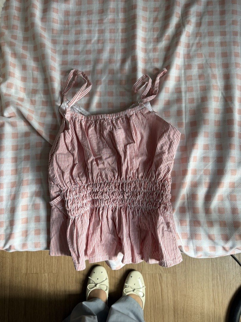 phia the label picnic / peplum top (Category: Sleeveless) located in Quezon City. Submitted by shoppsbae (Listing ID 1469197539, Image 2). Description: bust: 31 inches waist: 25 inches only wore once on new years.