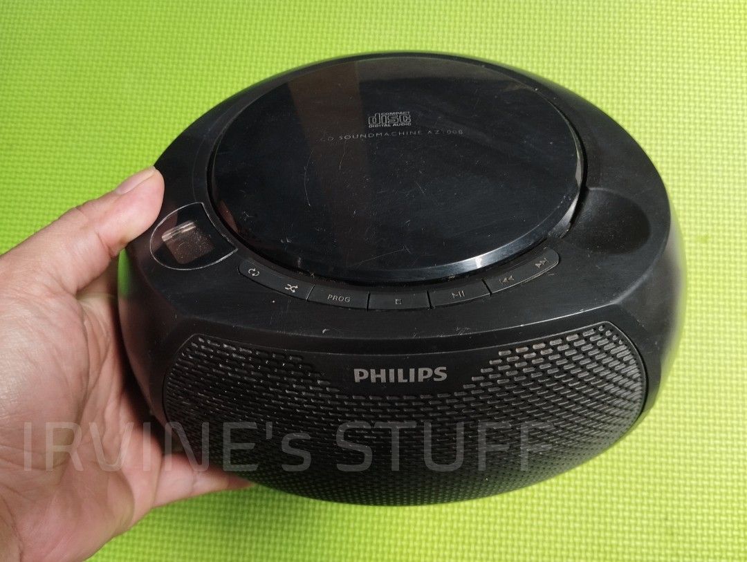 Philips CD Boombox No power 'As is ' (Category: Music Accessories) located in Marikina City. Submitted by irvinesstuff (Listing ID 1469299167, Image 1). Description: - NO POWER ' AS IS ' - 👍GOOD for parts , Retro Display , Props 👉 Nego 👍OFFER.