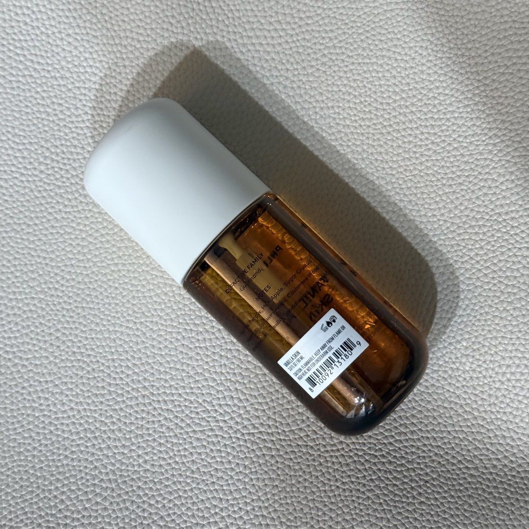 Phlur Vanilla Skin (Category: Fragrance & Deodorants) located in Makati City. Submitted by imjustagirlxo (Listing ID 1469249315, Image 2). Description: Phlur Vanilla Skin 90ml Hair and Body Fragrance Mist Around 80% full as seen on the photo Really good and long lasting .