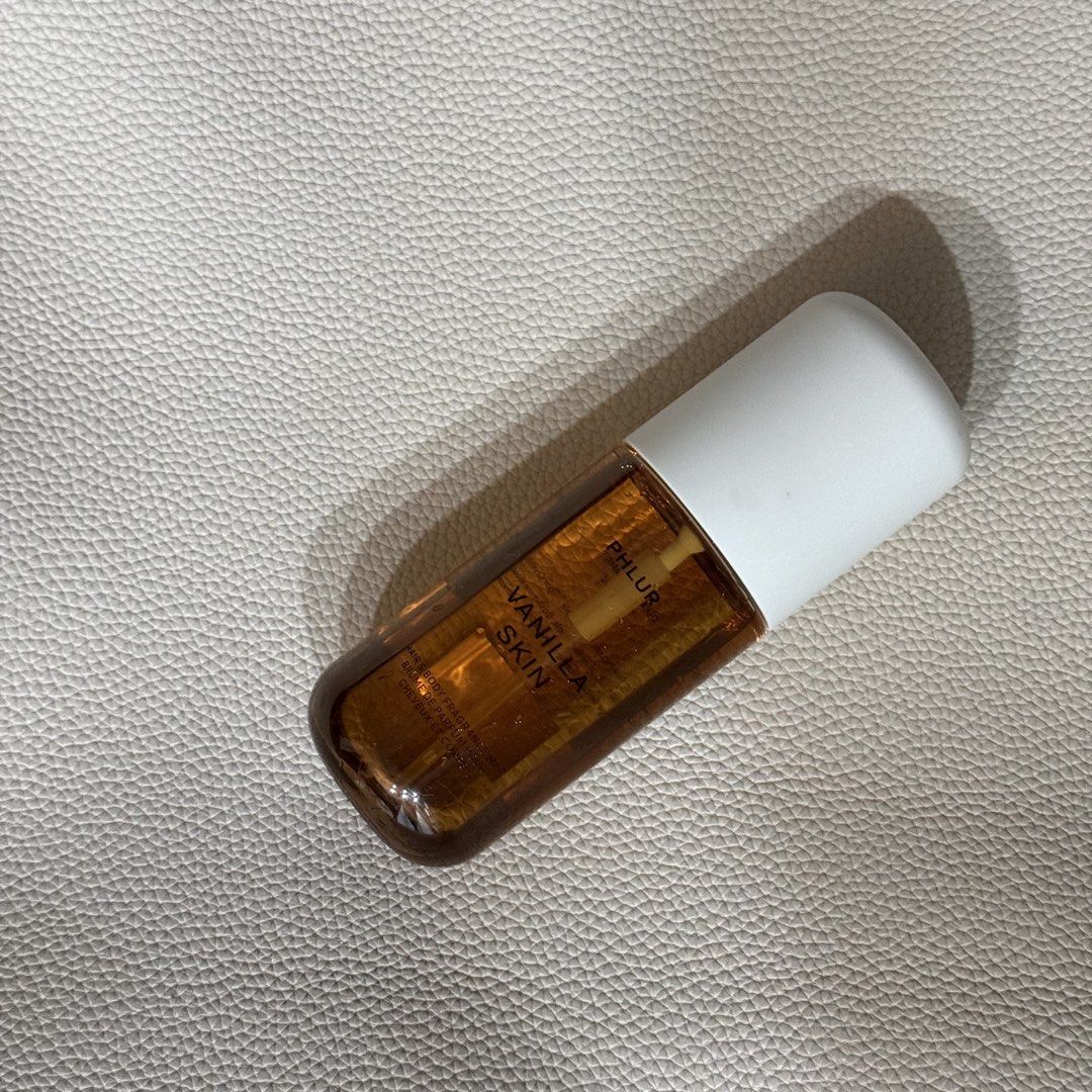 Phlur Vanilla Skin (Category: Fragrance & Deodorants) located in Makati City. Submitted by imjustagirlxo (Listing ID 1469249315, Image 1). Description: Phlur Vanilla Skin 90ml Hair and Body Fragrance Mist Around 80% full as seen on the photo Really good and long lasting .