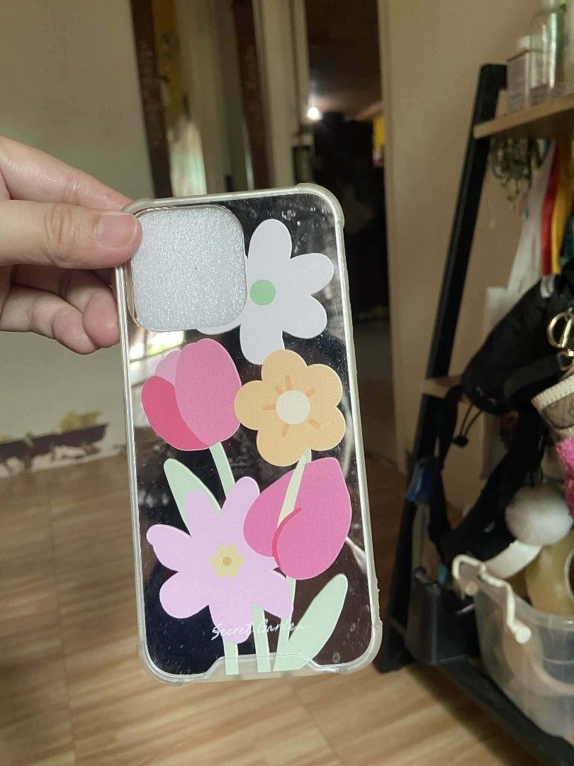 Phone Casing (Category: Cases & Sleeves) located in Zaragoza. Submitted by sherree1281 (Listing ID 1469383059, Image 1). Description: unknown Phone Casing .