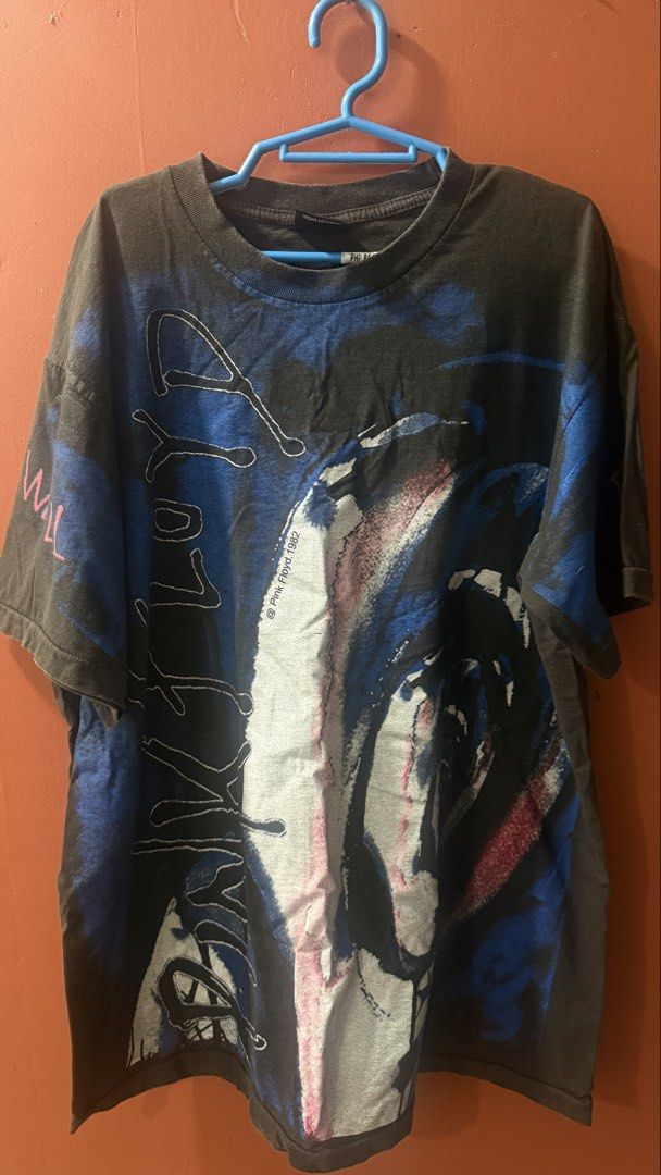 Pink Floyd The Wall 1982 (Category: Tshirts & Polo Shirts ) located in Manila. Submitted by edelweiss079003 (Listing ID 1469272860, Image 1). Description: Negotiable :) .