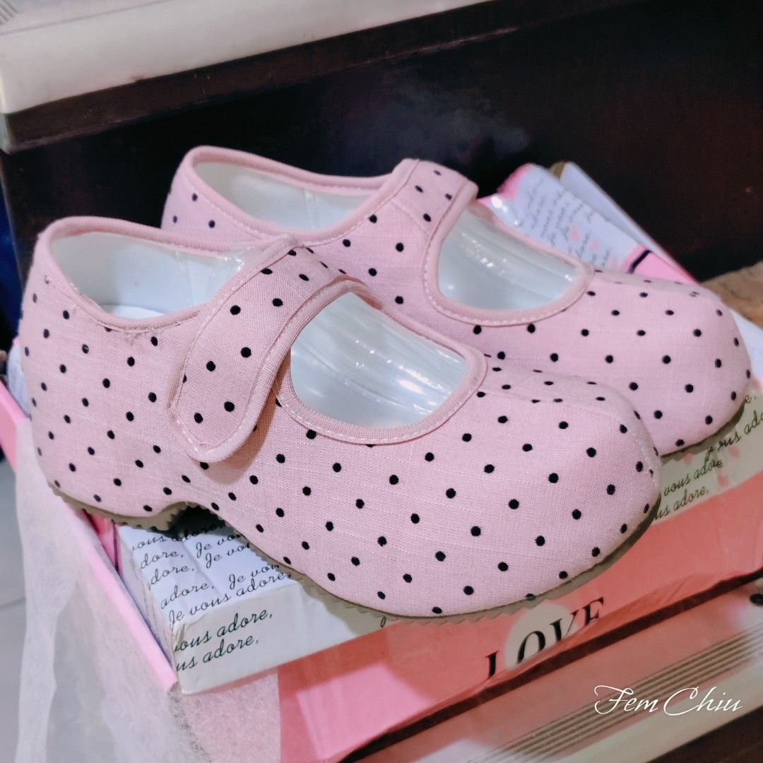 Pink polka cute wedge platform shoes (Category: Wedges) located in Pateros City. Submitted by soshifem (Listing ID 1469182183, Image 2). Description: size 6 or 36 brandnew RFS: not my size.