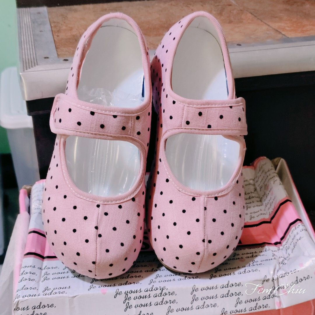 Pink polka cute wedge platform shoes (Category: Wedges) located in Pateros City. Submitted by soshifem (Listing ID 1469182183, Image 3). Description: size 6 or 36 brandnew RFS: not my size.