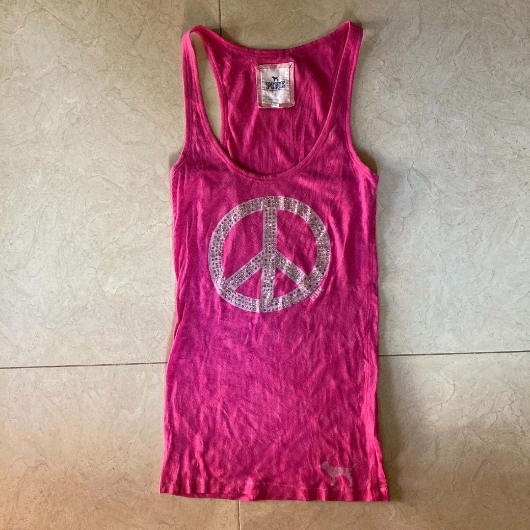 Pink sando (Category: Activewear) located in Bulacan. Submitted by ajinn_ (Listing ID 1469366093, Image 1). Description: issue missing some rhinestone.