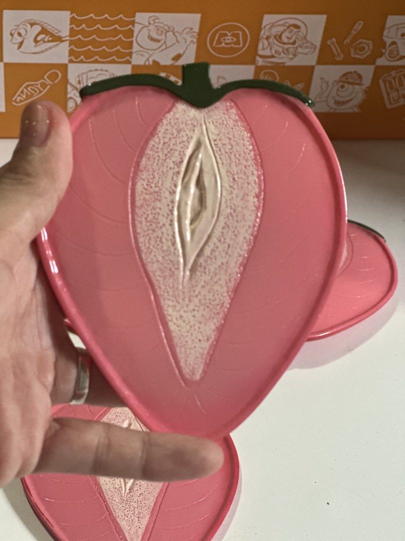 Pink strawberry-shaped coasters 6pcs (Category: Coffee & Tea Tableware) located in Davao. Submitted by favoritepreloved (Listing ID 1469234013, Image 2). Description: .