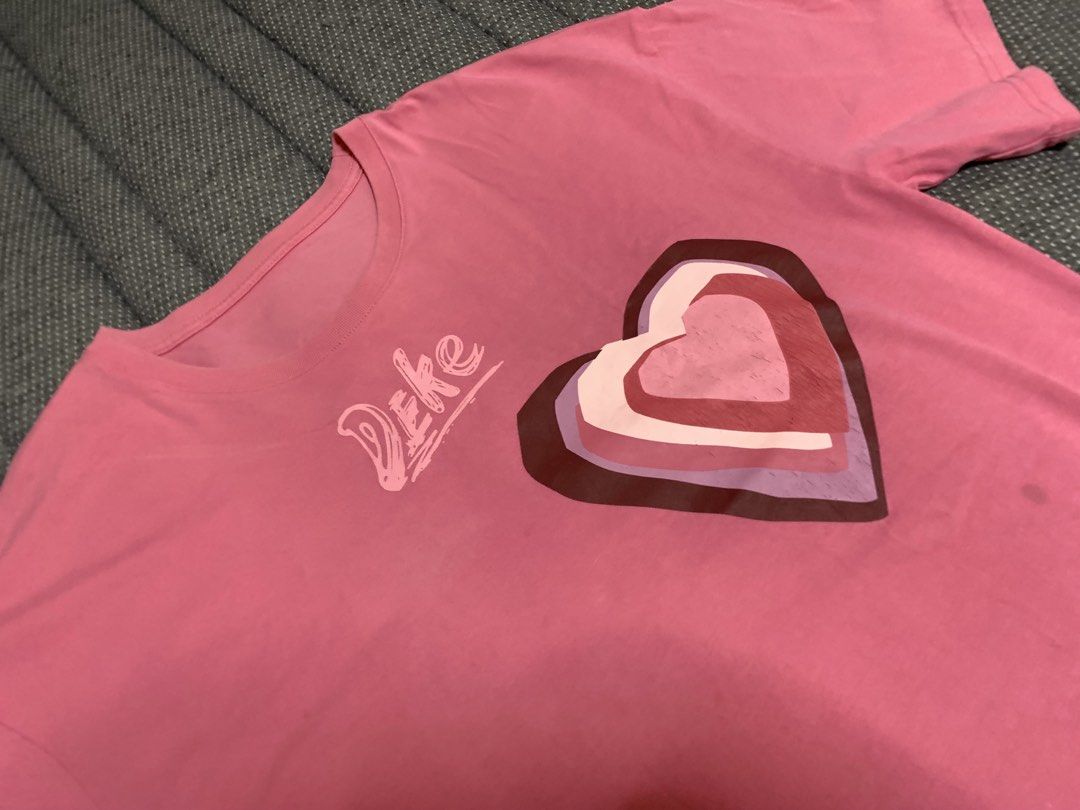 PINK T-SHIRT (Category: Tshirts & Polo Shirts ) located in Bacolor. Submitted by mllrigwy (Listing ID 1469171783, Image 2). Description: PINK T-SHIRT ₱249 + sf Length 26 inch Waist/Width 21 inch Mop: gcash only! Loc: Pampanga Color may vary due to lighting Cotton Payment First! Fixed price .