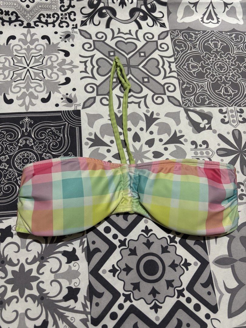 Plaid Padded Bikini Top (Category: Bikinis & Swimsuits) located in Marikina City. Submitted by shanctuarykrrt (Listing ID 1469362203, Image 1). Description: .