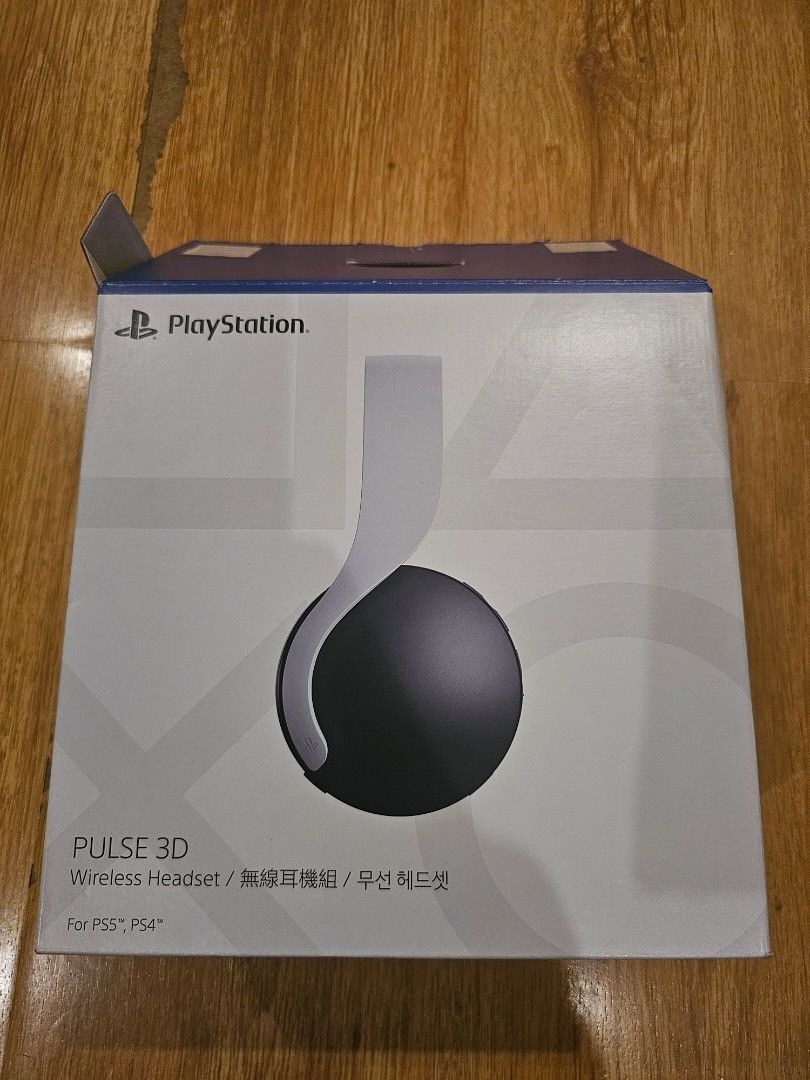 PlayStation PULSE 3D Wireless Headset for PS5 PS4 PC (Category: Headphones & Headsets) located in Paranaque City. Submitted by thenextnumber7 (Listing ID 1469303688, Image 1). Description: - Official PlayStation Pulse 3D Wireless Headset (White & Black) - Compatible with PS5 and PS4 consoles and PC - Dual hidden noise-cancelling microphones and built-in rechargeable battery - Easy-access volume and chat controls with 3.5mm jack support - Complete