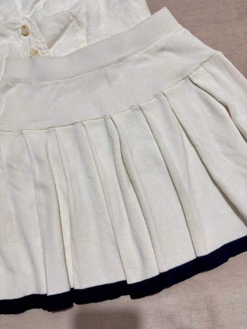 Pleated skirt 24 - 32 (Category: Skirts) located in Caloocan City. Submitted by nnnprelovedclothes (Listing ID 1469385182, Image 3). Description: .