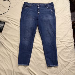 (Category: ) located in . Submitted by marjjjj_ (Listing ID 1469345970, Image 1). Description: .
