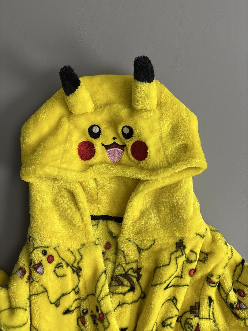 Pokemon Pikachu Bath robe Kids 6Y (Category: Character Goods) located in San Fernando. Submitted by kayemanalac_05 (Listing ID 1469177005, Image 1). Description: .