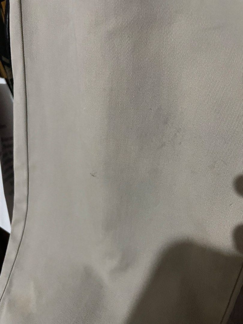 Polo Ralph Lauren Chino Pants (Category: Chinos) located in San Rafael. Submitted by keandrei26 (Listing ID 1469264455, Image 2). Description: BUNDLE BUNDLE!! Authentic Ralph Lauren Chinos / Not Thrifted Padala from North Carolina US Size for both is 32x32 Straight Fit Issues are in the pictures already. Other than that, none. 800 + SF Bundle / 500 (Shipped) Each.