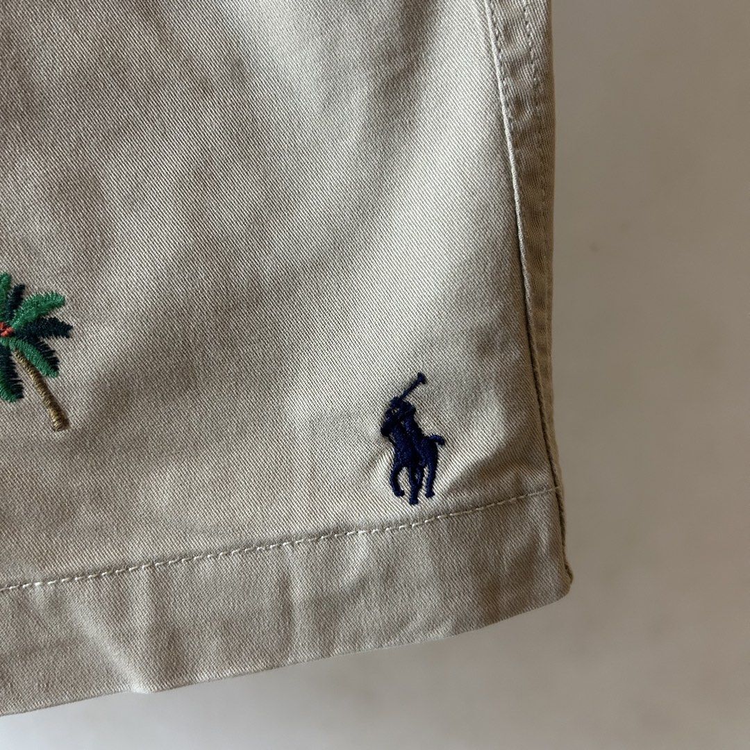 Polo Ralph Lauren Prepster Short (Category: Shorts) located in Bacolod City. Submitted by dashloots (Listing ID 1469171442, Image 3). Description: Polo Ralph Lauren Prepster Short Khaki colorway Medium on tag W-32-34’ , L-16.5’ , LegOp-11.5’ Flaws: non Mode of delivery: (J&T) 📦 Price: 1,300 Negotiable for sure buyers! Location: Bacolod City, Negros Occ.📍.