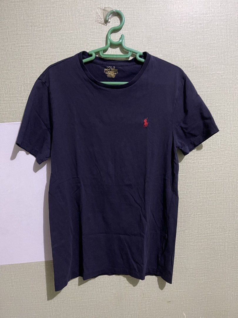 Polo Ralph Lauren Tshirt (Category: Tshirts & Polo Shirts ) located in Cavite. Submitted by s1nglest1tch.ph (Listing ID 1469223754, Image 1). Description: Size Medium 19 width 27 length Very good condition No issue 9/10 color rate .