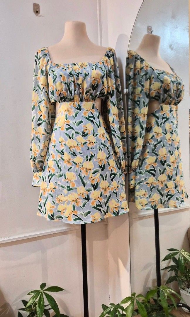 Pomelo Dress (Category: Dresses) located in San Andres. Submitted by helpmedeclutter08 (Listing ID 1469346666, Image 1). Description: Small on tag. Can fit up to medium.