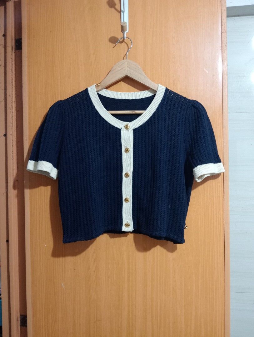 Preloved Crochet Knitted Buttons Crop Top (Category: Blouses) located in Manila. Submitted by cenasells (Listing ID 1469338565, Image 1). Description: Preloved Crop To Crochet Navy Width : 19 inches Length : 16 inches.