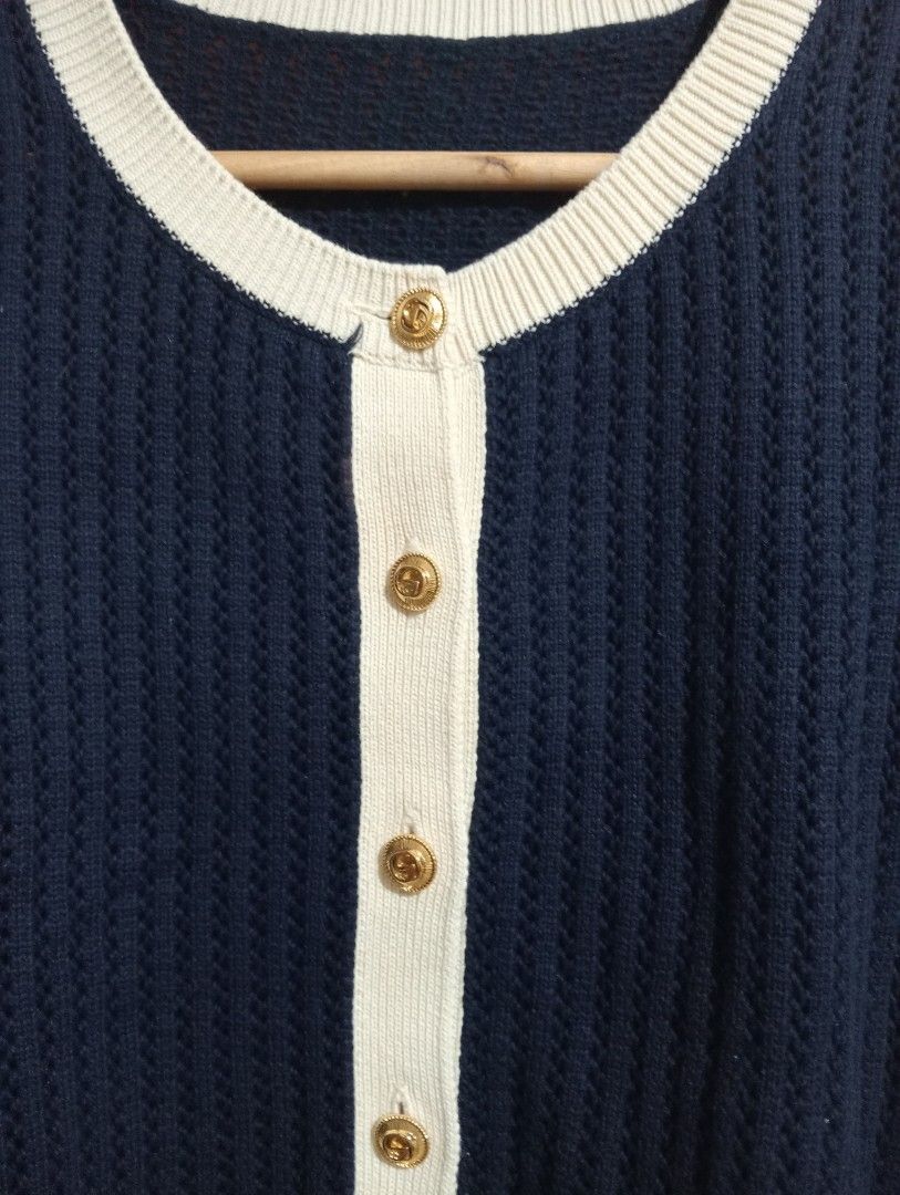 Preloved Crochet Knitted Buttons Crop Top (Category: Blouses) located in Manila. Submitted by cenasells (Listing ID 1469338565, Image 3). Description: Preloved Crop To Crochet Navy Width : 19 inches Length : 16 inches.