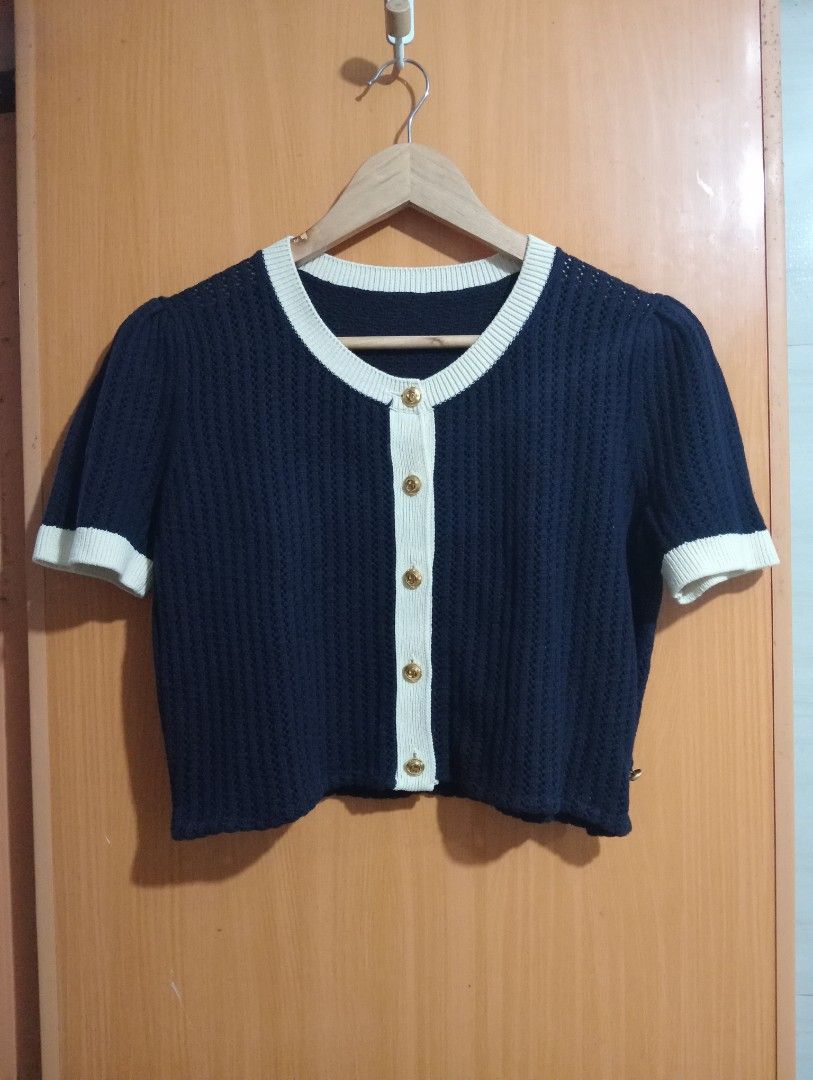 Preloved Crochet Knitted Buttons Crop Top (Category: Blouses) located in Manila. Submitted by cenasells (Listing ID 1469338565, Image 2). Description: Preloved Crop To Crochet Navy Width : 19 inches Length : 16 inches.