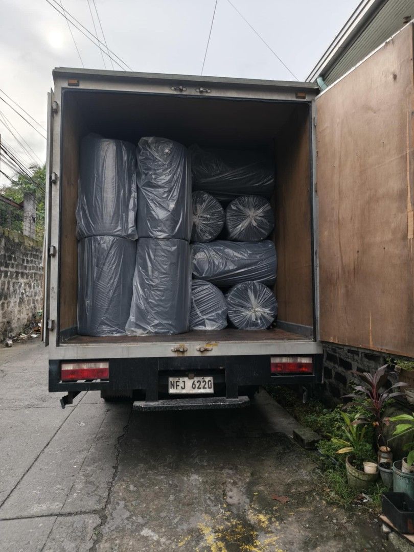 Premium High Quality Bubble wrap (Category: Everything Else Others) located in Malabon City. Submitted by hannah_sofia (Listing ID 1469230487, Image 2). Description: Triple R Packaging Supplies Trading Wholesale and Retail Black/Clear 20x100 40x100.