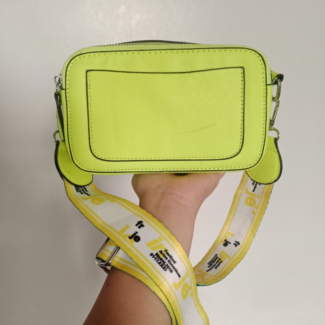 Pre-owned Camera Bag (Category: Cross-body Bags) located in Manila. Submitted by mamapards17 (Listing ID 1469191158, Image 3). Description: .